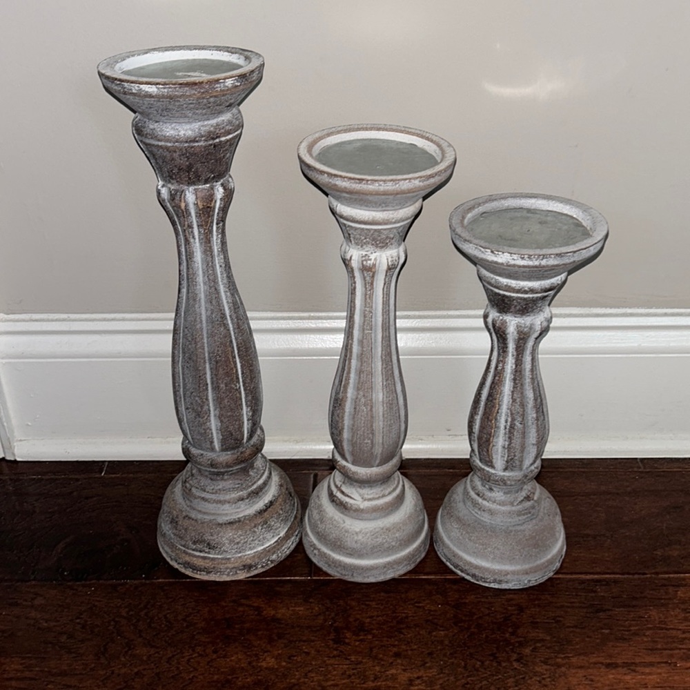 Elegant Brown Candle Holder Set